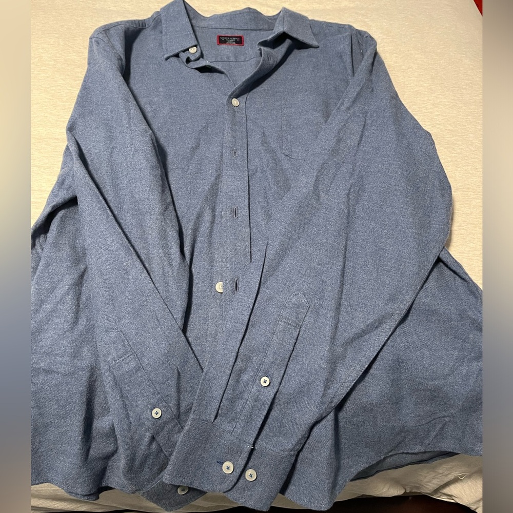 Men’s Untuckit Buttown Down Shirts, size XL slim fit (2 shirts)